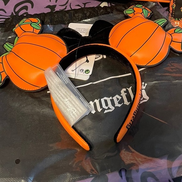 NWT Loungefly Mickey Pumpkin Glow in the Dark Ears